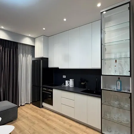 Luxury 2br Garden Building 12th Floor